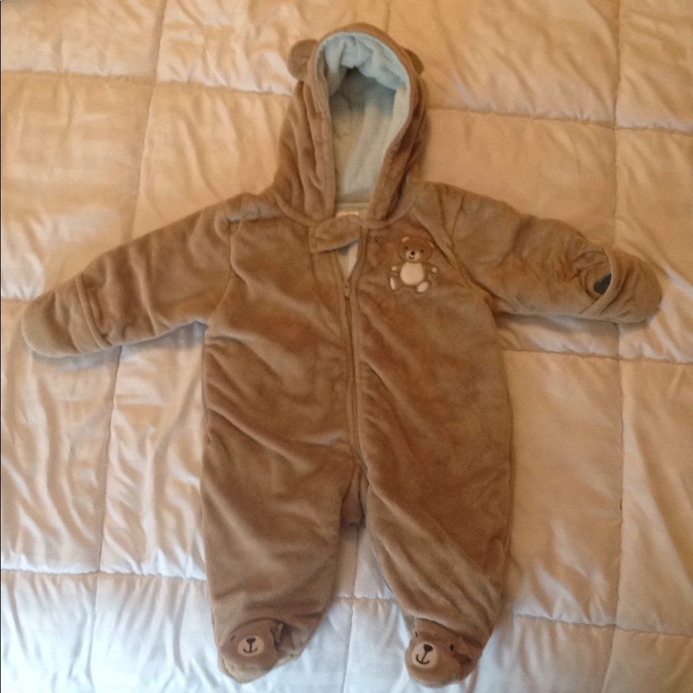Brown bear winter cover-up